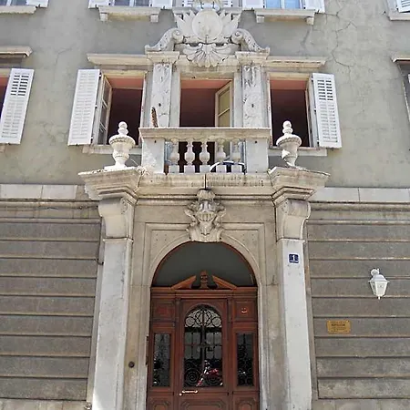 Konukevi Palazzo Brigido Trieste